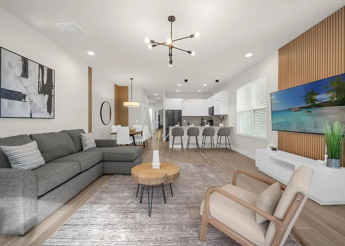 Upstay - Modern Home W Pool In New Development